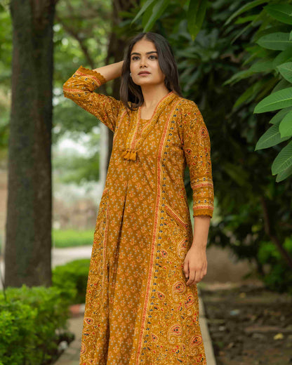 Sunehri Saaj 3pcs Suit Set